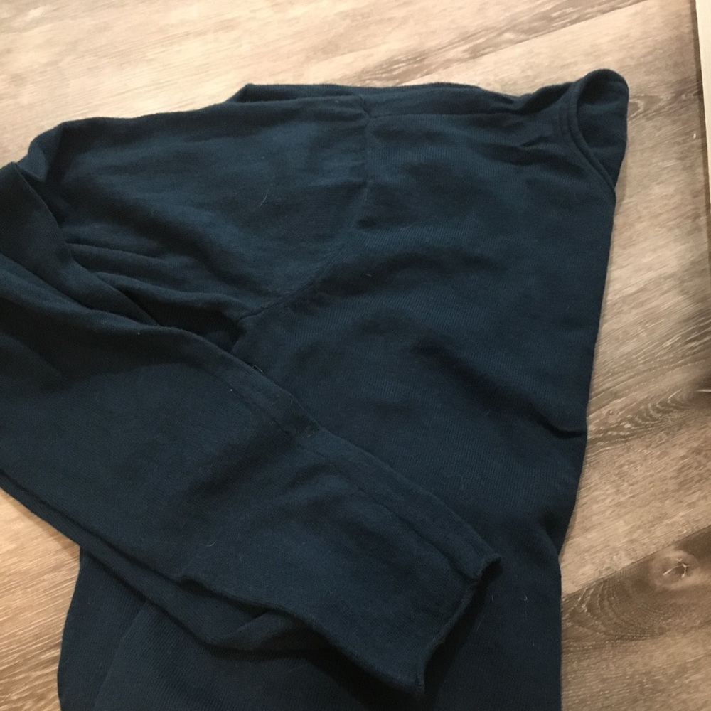 Tavic sweater medium - Picture 6 of 6